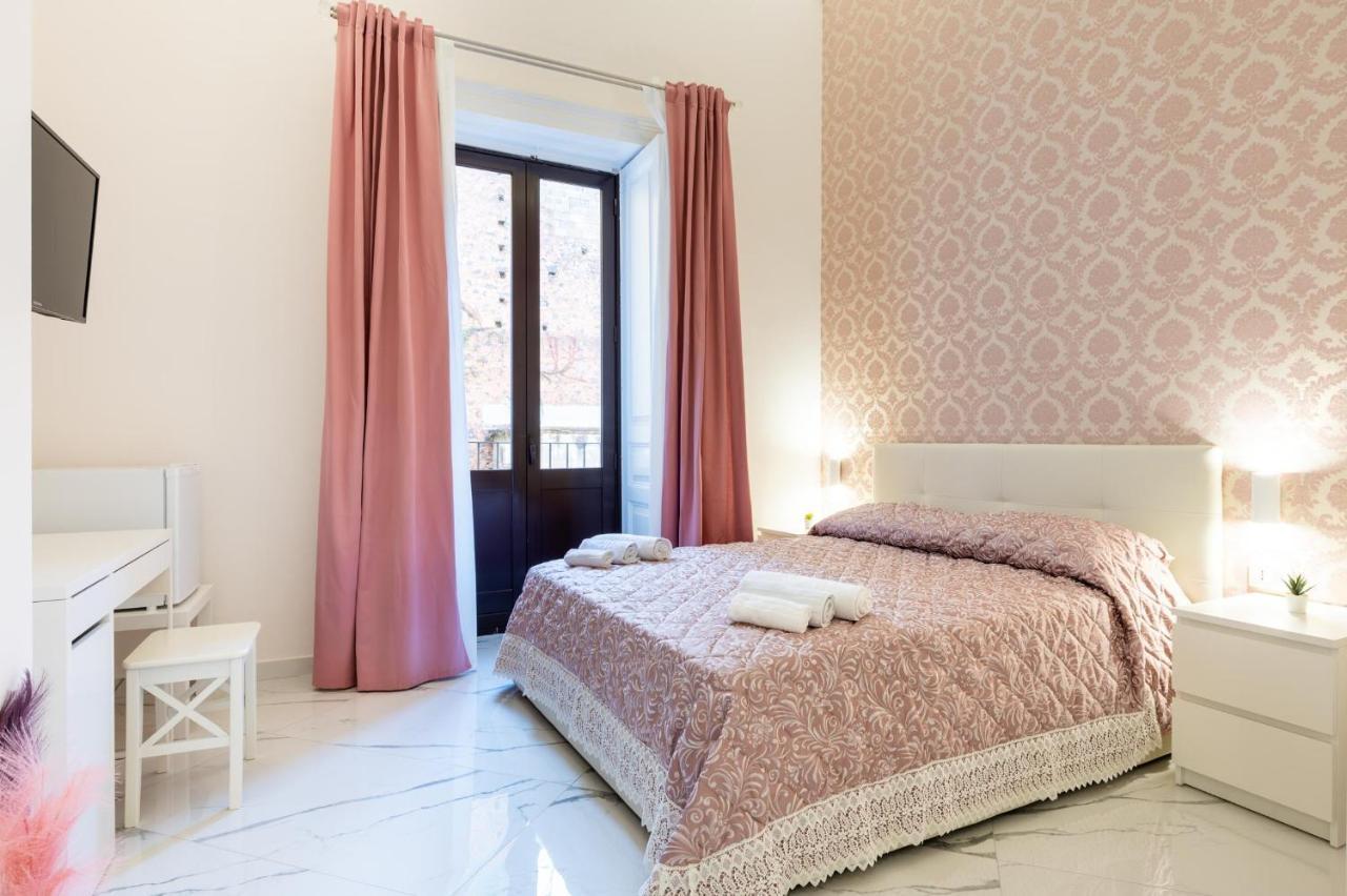 Palazzobellini Panzió Catania-Fontanarossai nemzetközi repülőtér Kültér fotó