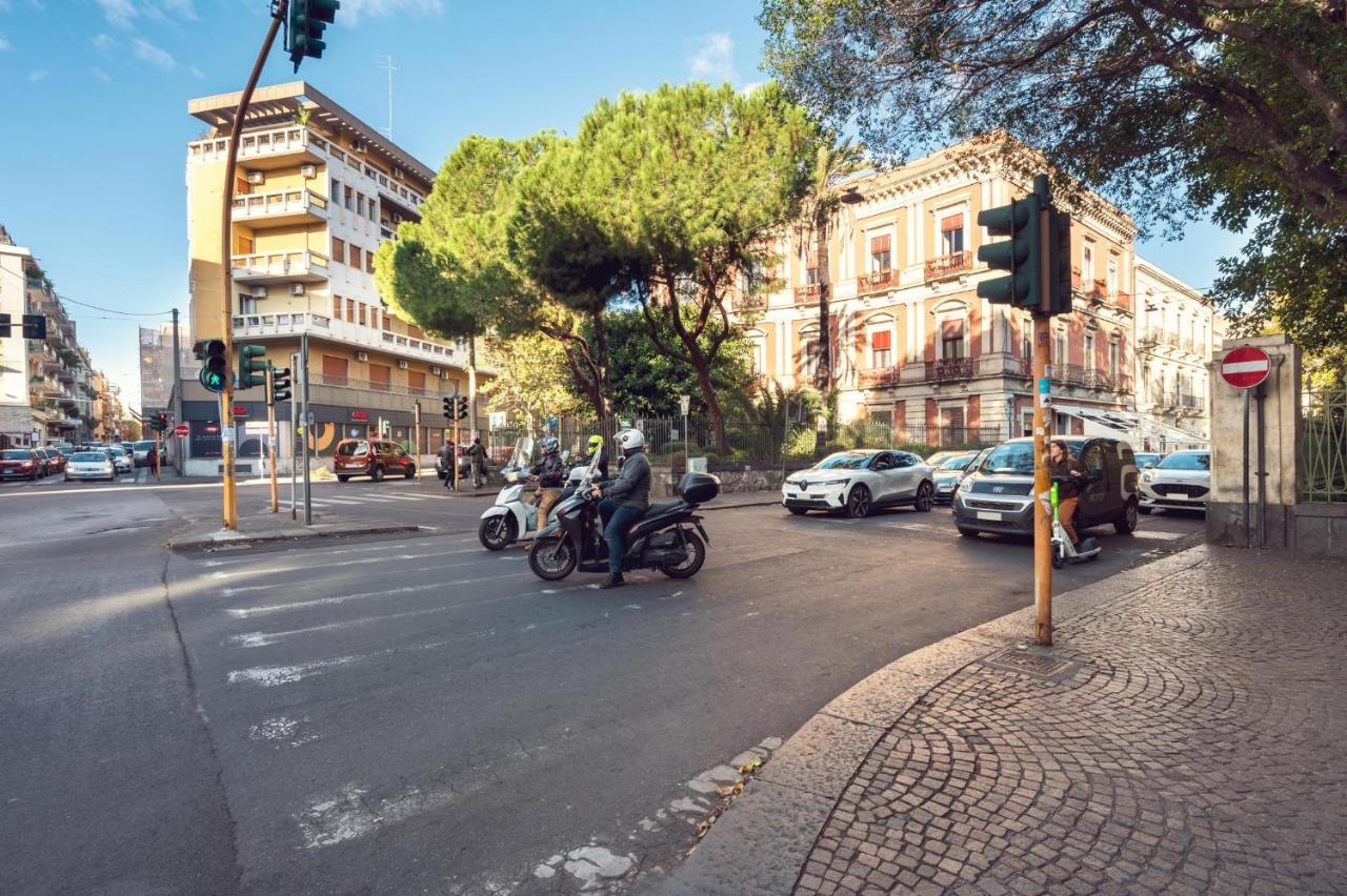 Palazzobellini Panzió Catania-Fontanarossai nemzetközi repülőtér Kültér fotó
